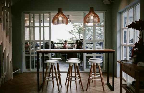 Comment préparer des galettes de sarrasin avec une garniture d'épinards et fromage de chèvre ?